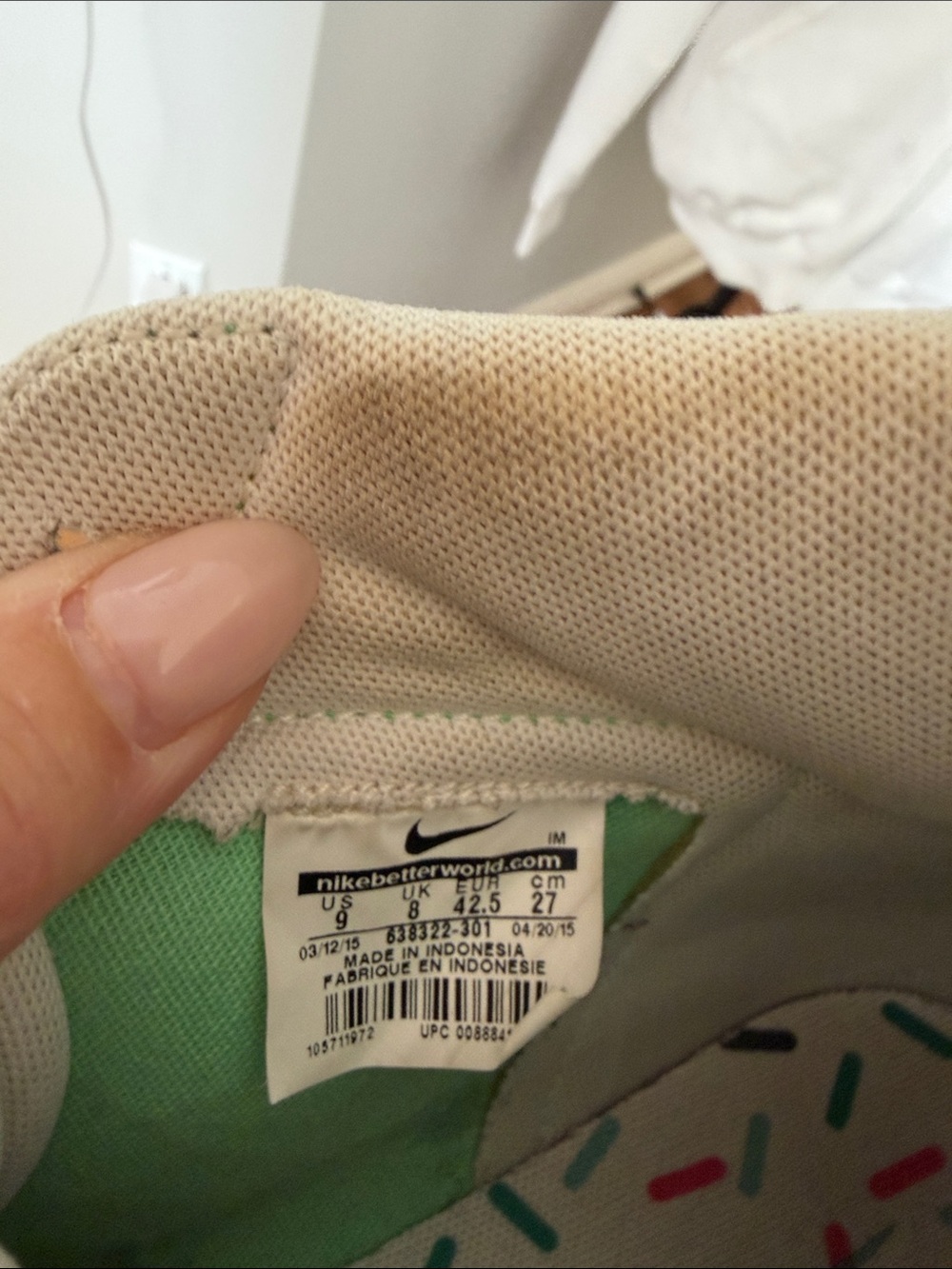 Nike Mint Green and White High-Top Sneakers - Picture 3 of 7
